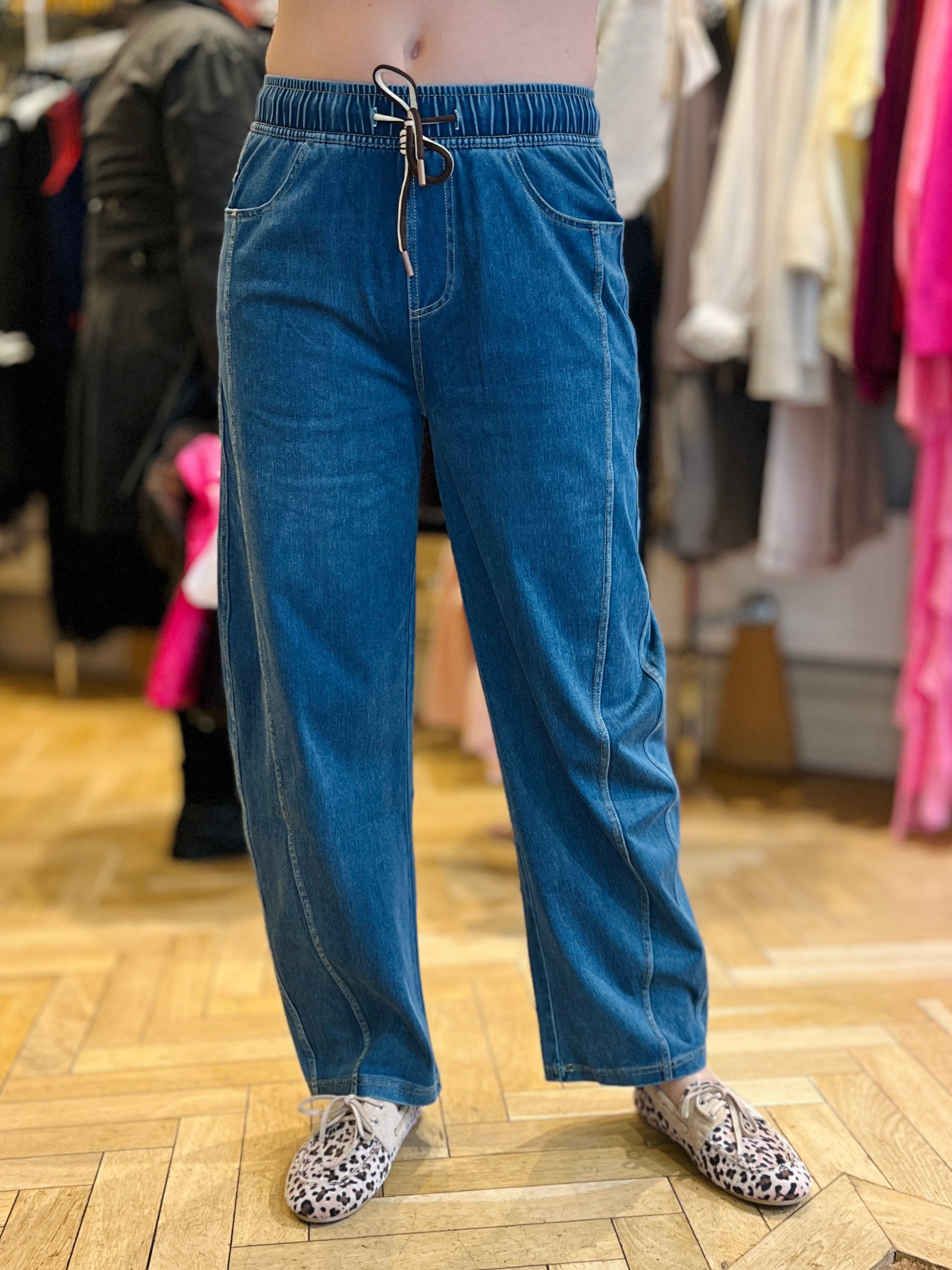 Barrelette Leg Pull on Joggers