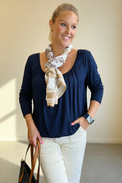Le trompe-l'œil Silk Scarf