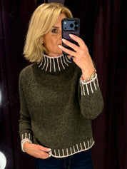 Contrast 'Hand Knit" jumper - Straight Hem