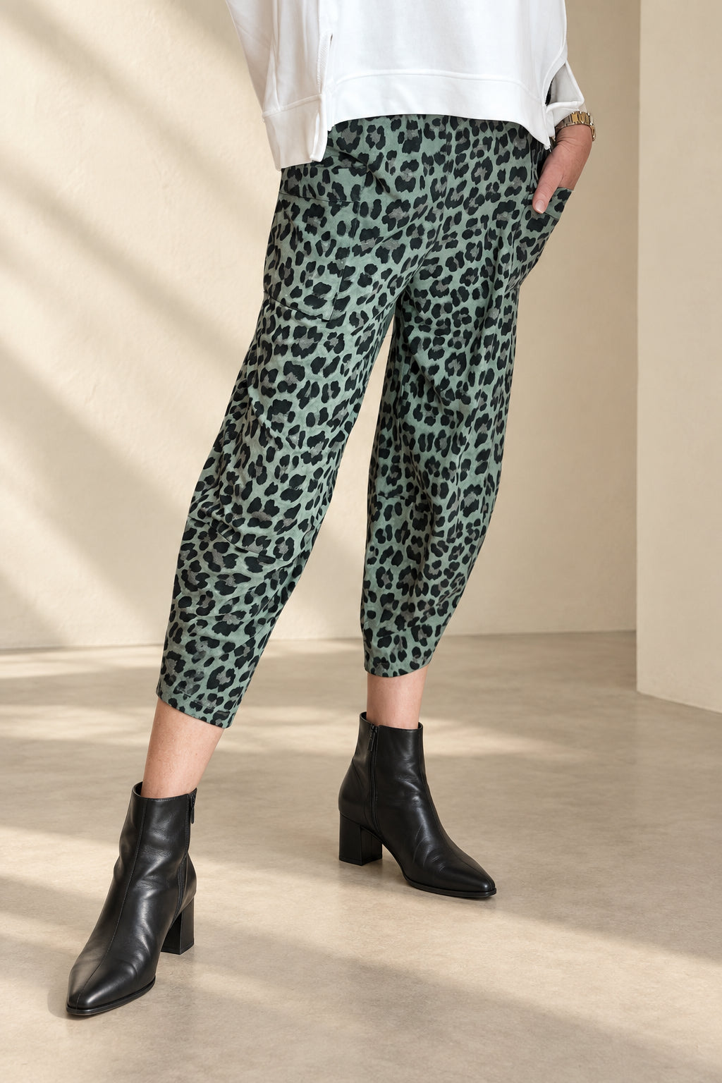 Khaki leopard print barrel leg sweatpants