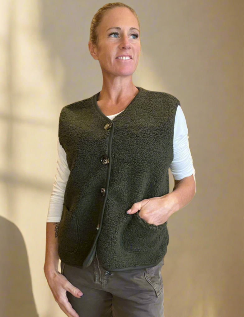 The Lipstick Edit Gilet by SNOB