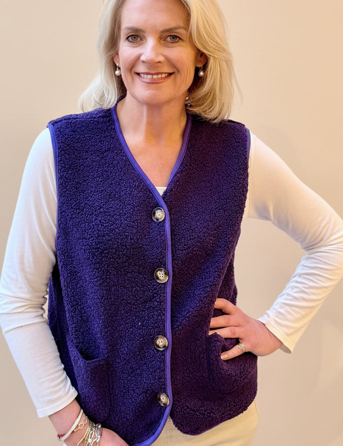 The Lipstick Edit Gilet by SNOB