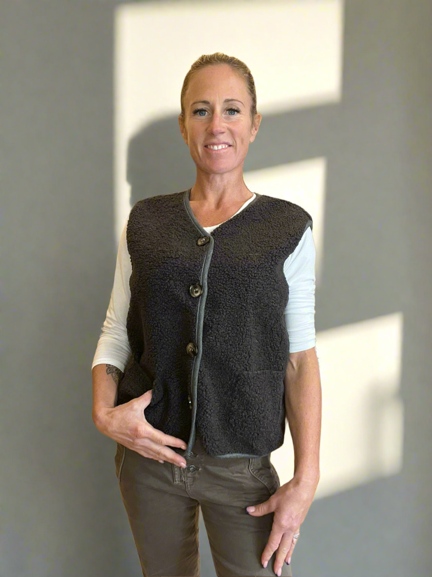 The Lipstick Edit Gilet by SNOB