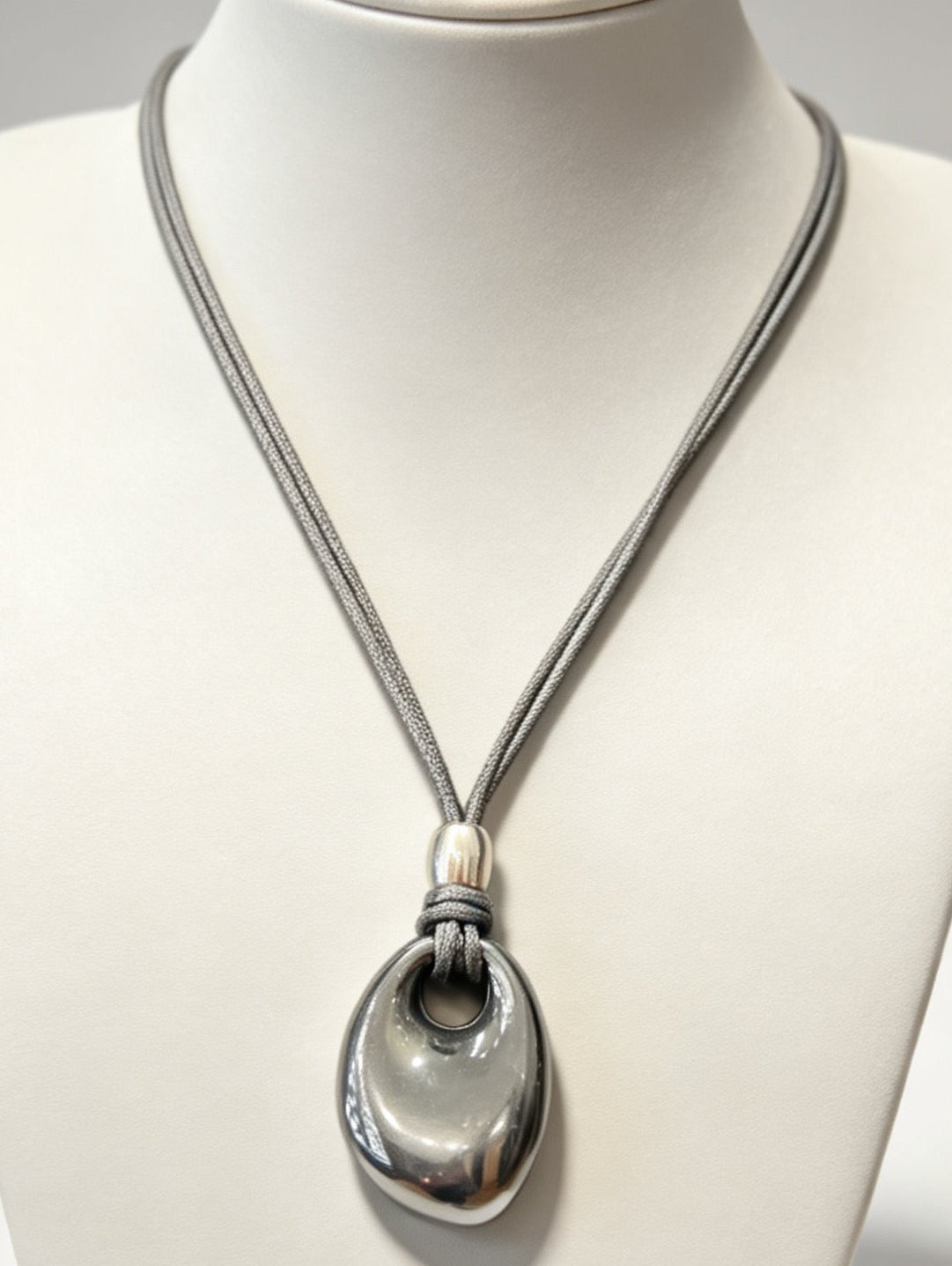 Short Necklace Collection
