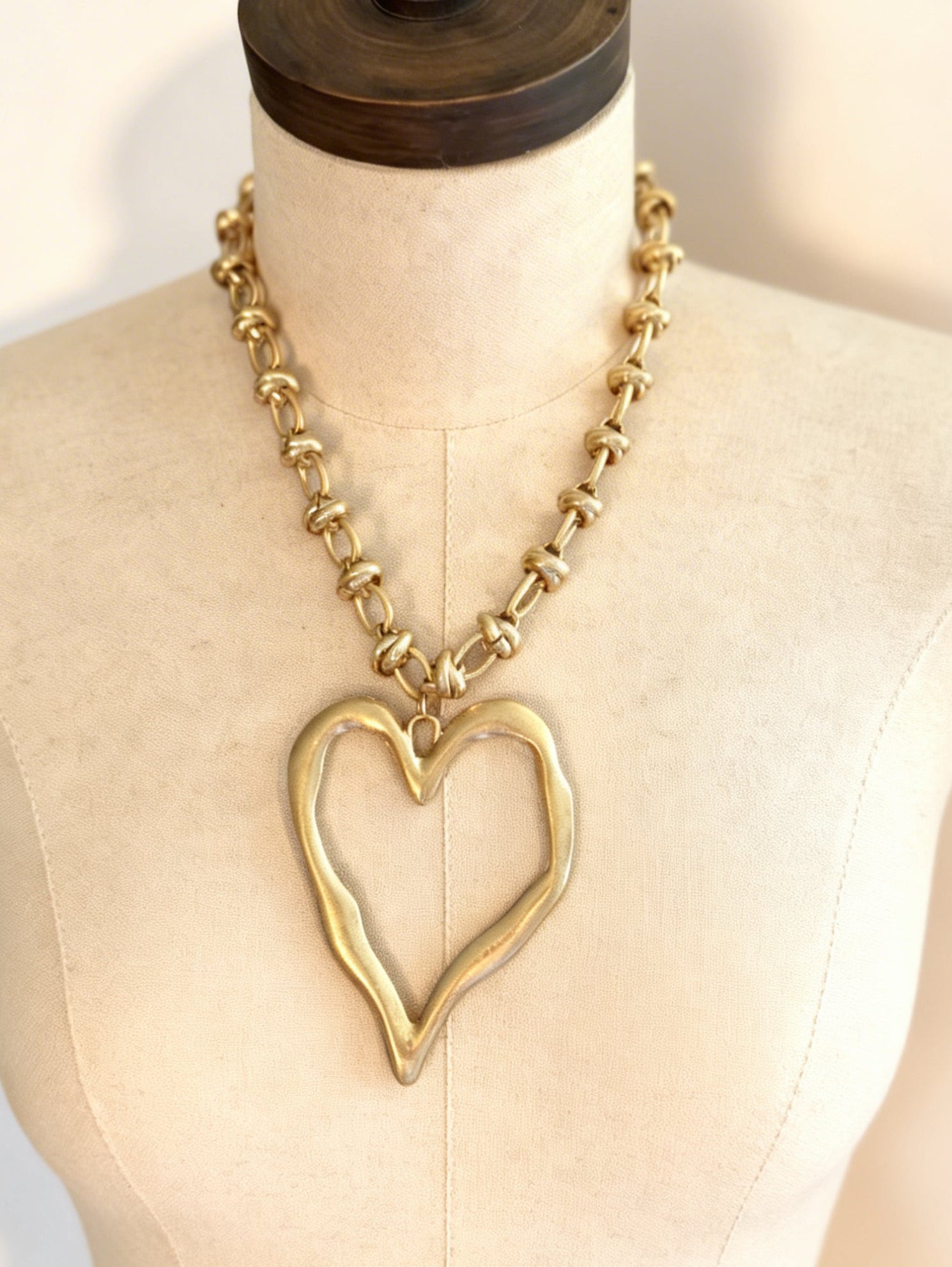 Short Necklace Collection