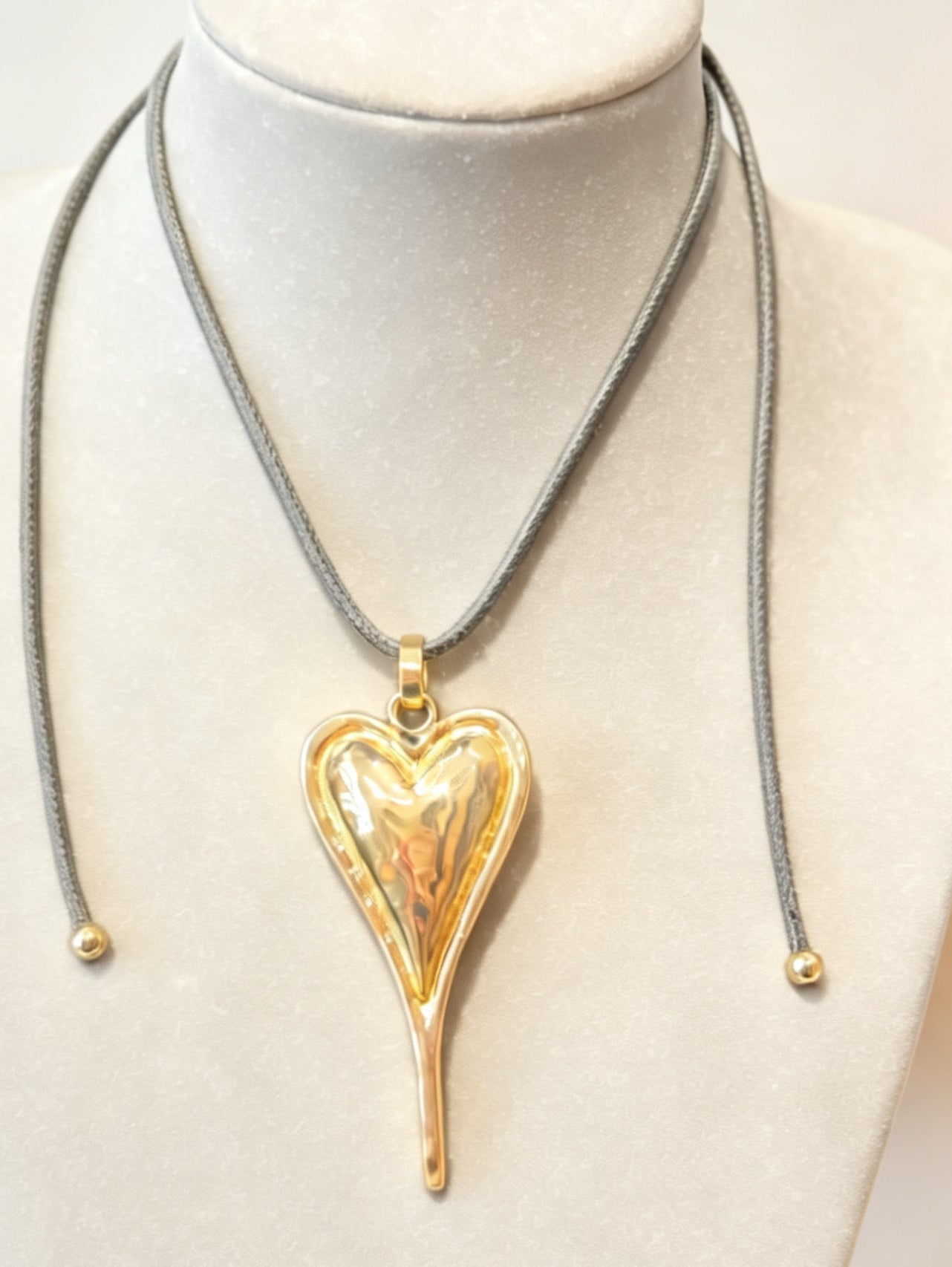 Short Necklace Collection