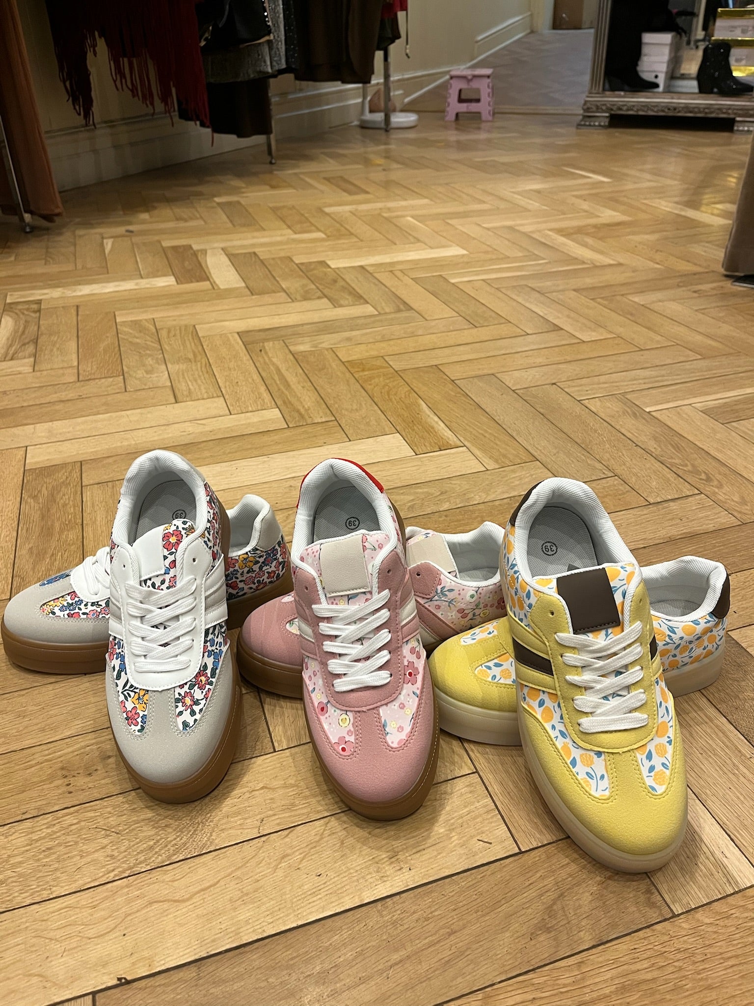 Daisy Chain Platform Trainers