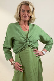Twisted Knot Top