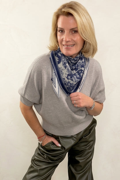 Willow Pattern Triangle Neckerchief