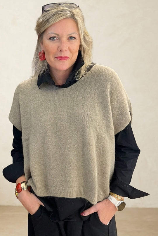 Sleeveless Boxy Knit